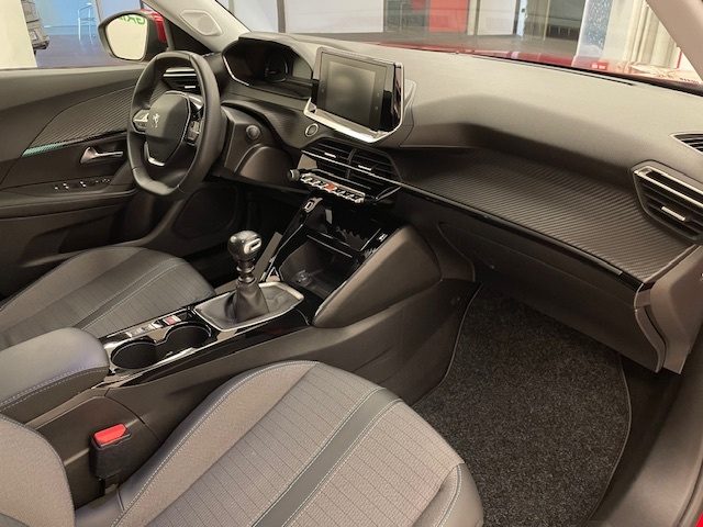 Peugeot 2008 II 2020 - 1.5 bluehdi Allure Pack s&s 110cv usato a ALESSANDRIA