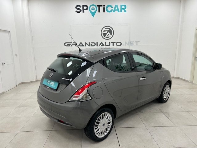 Lancia Ypsilon III 2015 - 1.3 mjt Silver s&s 95cv - foto 3 di 4