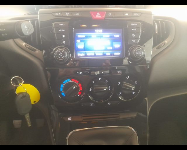 Lancia Ypsilon III 2015 - 1.2 Silver 69cv, del 2017, 101.110 km, in vendita a Alessandria (AL)