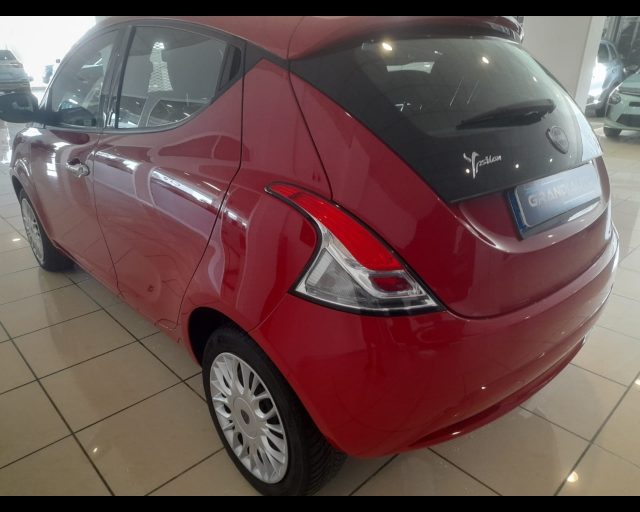 Lancia Ypsilon III 2015 - 1.2 Silver 69cv - foto 4 di 4