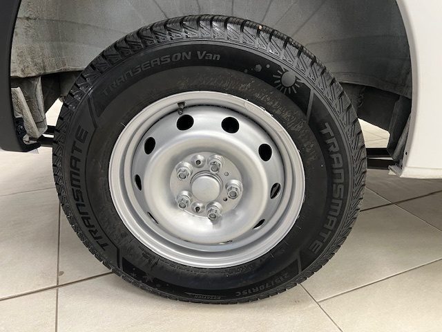 Peugeot Boxer III 335 2019 - 335 2.2 bluehdi 140cv S&S L2 d.ca, del 2022, 145.616 km, in vendita a Alessandria (AL)