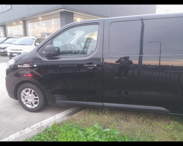 Citroen Jumpy III 2017 - M 1.5 Bluehdi Club S&S 120cv - foto 3 di 4