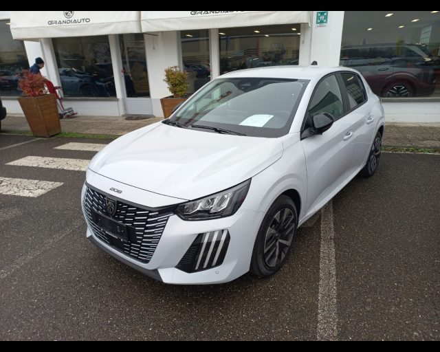 Peugeot 208 1.2 hybrid Business 110cv e-dcs 6 km 0 a ALESSANDRIA