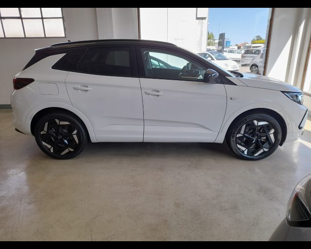 Opel Grandland 1.6 phev GSe awd 300cv auto - foto 3 di 4
