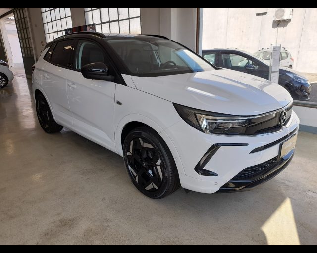 Opel Grandland 1.6 phev GSe awd 300cv auto - foto 2 di 4