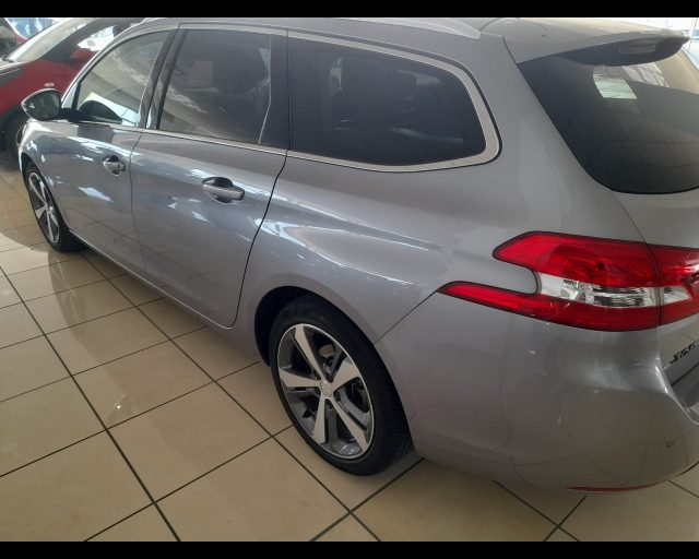 Peugeot 308 II 2013 SW - SW 2.0 bluehdi 16v Allure s&s 150cv - foto 4 di 4