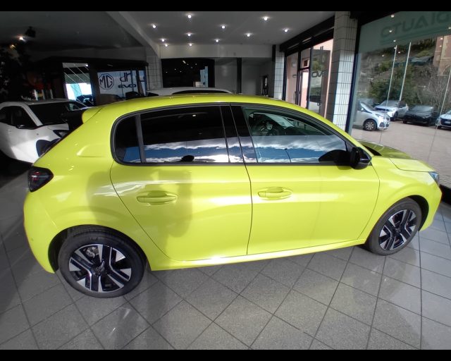 Peugeot 208 1.2 hybrid Allure 100cv e-dcs 6 km 0 a ALESSANDRIA