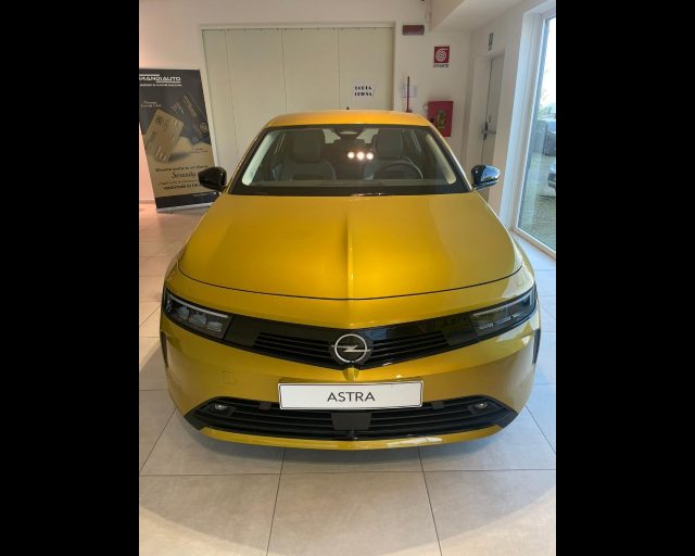 Opel Astra 1.2 t Edition s&s 110cv - foto 2 di 4