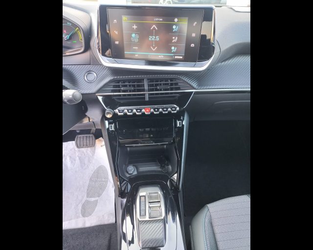 Peugeot 2008 e- Allure 100kW, del 2023, 10 km, in vendita a Alessandria (AL)