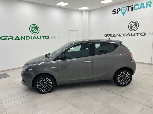 Lancia Ypsilon III 2021 - 1.0 firefly hybrid Platino s&s 70cv - foto 2 di 4