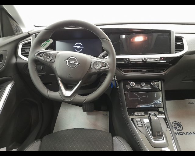 Opel Grandland 1.6 phev Business Elegance fwd 225cv auto, del 2023, 10 km, in vendita a Alessandria (AL)