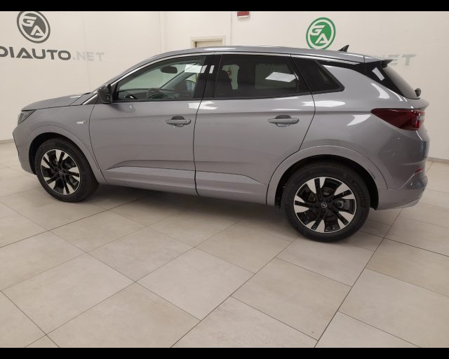 Opel Grandland 1.6 phev Business Elegance fwd 225cv auto - foto 4 di 4