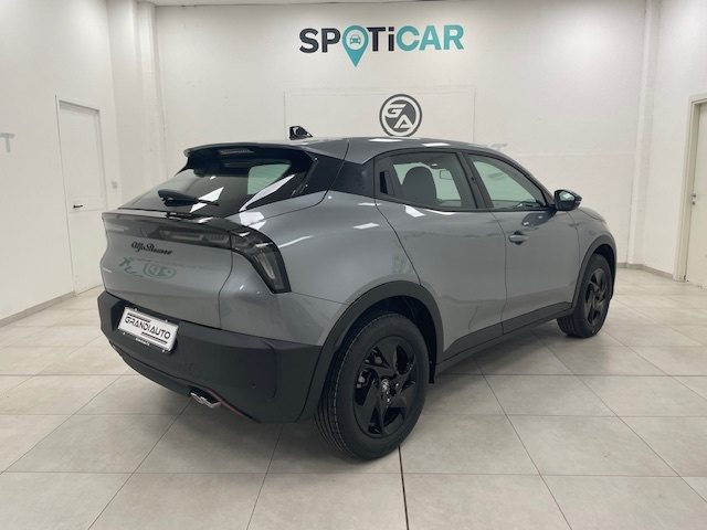 Alfa Romeo Junior Ibrida My25 Ibrida 1.2145cv Hybrid Edct6 - foto 4 di 17
