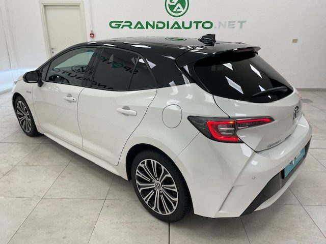 Toyota Corolla XII - 1.8h Business cvt - foto 2 di 4