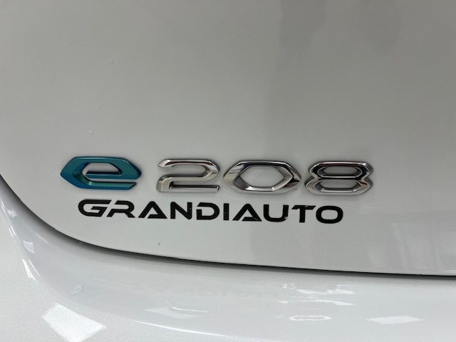 Peugeot 208 II 2019 - e- Allure 100kW my20, del 2022, 15.768 km, in vendita a Alessandria (AL)