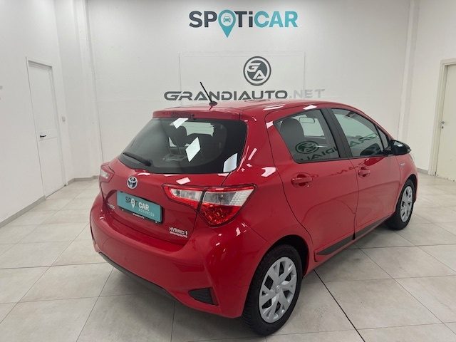 Toyota Yaris III 2017 - 5p 1.5h Lounge Red/Bronze - foto 4 di 4