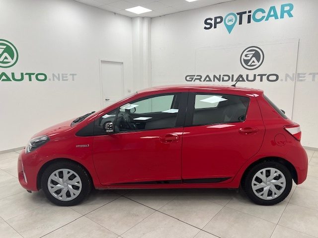 Toyota Yaris III 2017 - 5p 1.5h Lounge Red/Bronze - foto 2 di 4