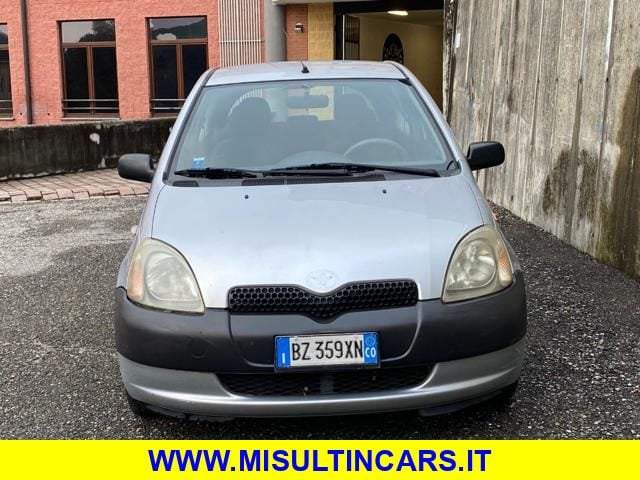 Toyota Yaris 1.0i 16V cat 3 porte - foto 2 di 4
