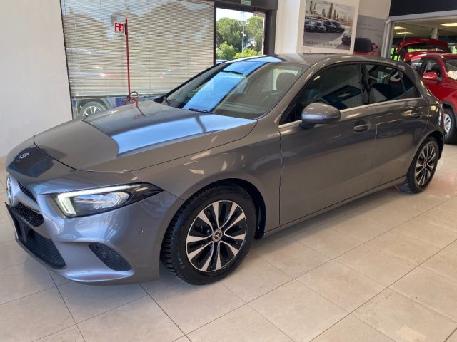 Mercedes-Benz A 180 d Sport - foto 2 di 4