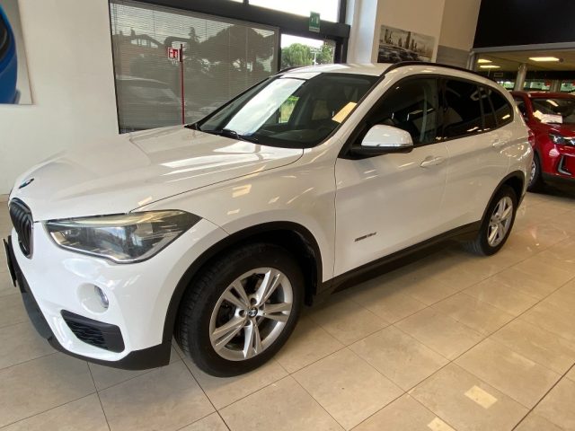 BMW X1 sDrive18d Business - foto 2 di 4
