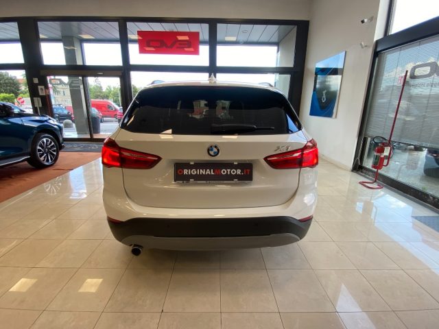 BMW X1 sDrive18d Business - foto 4 di 4