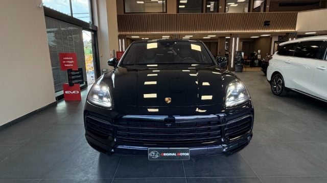 Porsche Cayenne Coupé 3.0 V6 E-Hybrid, del 2020, 148.000 km, in vendita a Perugia (PG)