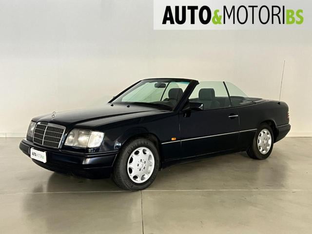 Mercedes-Benz E 200 cat Cabriolet *MANUALE*, del 1995, 135.000 km, in vendita a Concesio (BS)