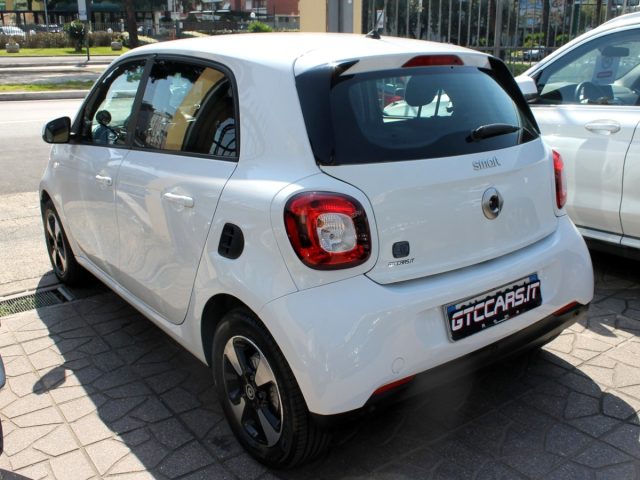 smart forFour EQ Passion Pdc Apple/Android UNIPRO IVA DEDUCIBILE usato a ROMA