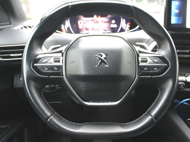 Peugeot 5008 1.5hdi 130Cv Aut 7p Cam UNIPRO IVA DEDUCIBILE, del 2023, 52.000 km, in vendita a Roma (RM)