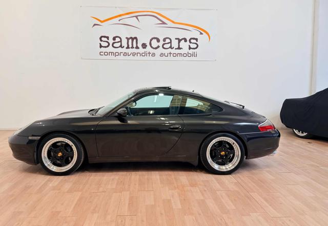 Porsche 911 Carrera 996 Coupé - foto 2 di 4