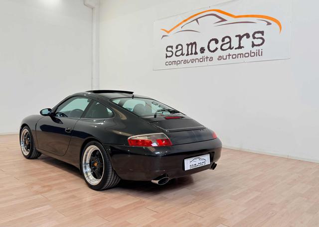 Porsche 911 Carrera 996 Coupé - foto 3 di 4