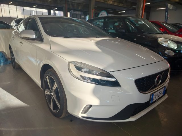 Volvo V40 D2 R-design usato a CESENA