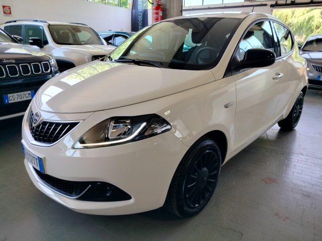 Lancia Ypsilon 1.0 Hybrid Silver usato a CESENA
