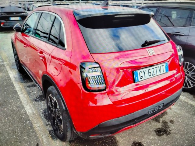 Fiat 600 Hybrid 136 CV DCT MHEV La Prima - foto 3 di 4