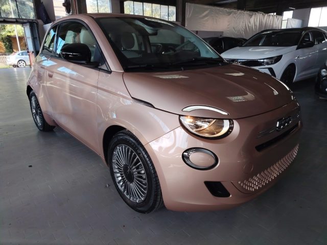 Fiat 500 Berlina Hybrid Icon km0 PROMO - foto 2 di 4