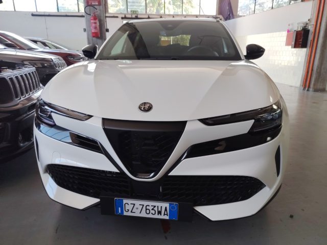 Alfa Romeo Junior 1.2 145 CV Hybrid eDCT6 Speciale - foto 2 di 4