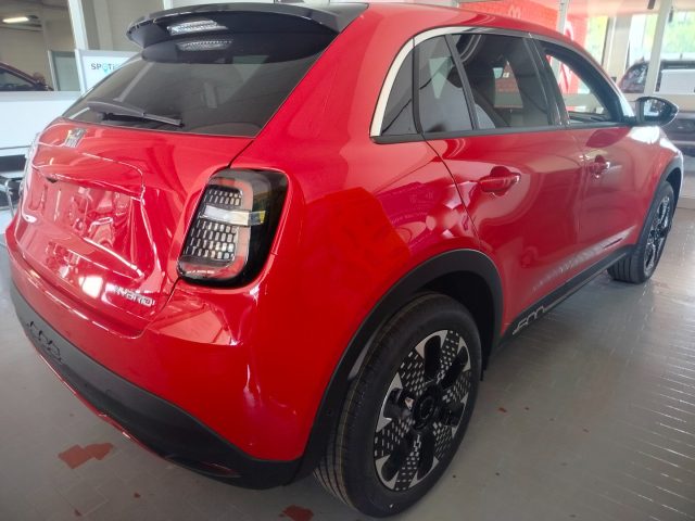 Fiat 600 Hybrid 110cv DCT MHEV La Prima km0 - foto 4 di 4