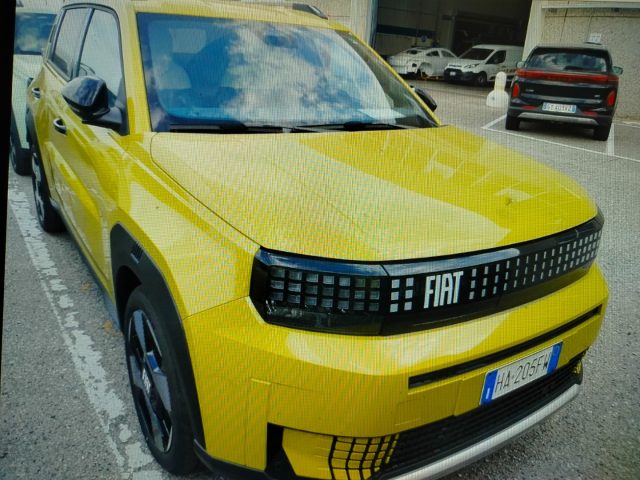 Fiat Grande Panda 44kWh La Prima km 900 - foto 2 di 4