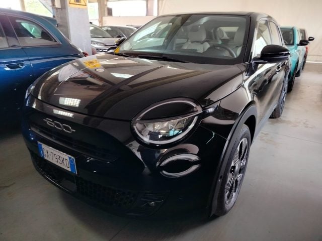 Fiat 600 Hybrid 100 CV DCT MHEV La Prima - foto 3 di 4