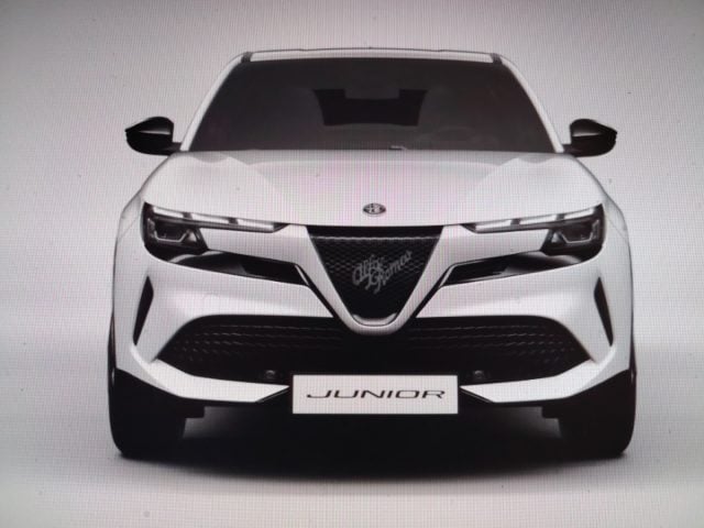Alfa Romeo Junior 1.2 145 CV Hybrid eDCT6 Ti km0 - foto 3 di 4