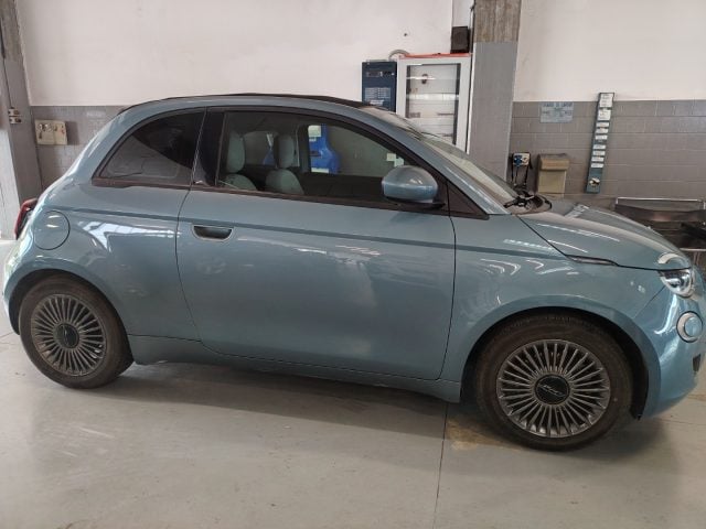 Fiat 500e Cabrio 42 kWh Icon + FULL LED - foto 4 di 4