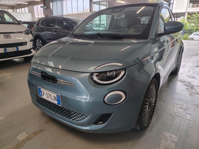 Fiat 500e Cabrio 42 kWh Icon + FULL LED - foto 2 di 4