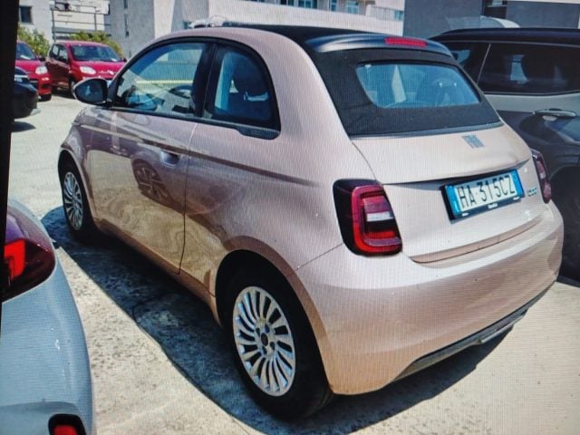 Fiat 500e Cabrio 42 kWh ROSE GOLD - foto 3 di 4