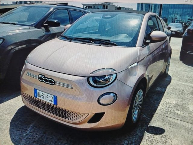 Fiat 500e Cabrio 42 kWh ROSE GOLD - foto 2 di 4