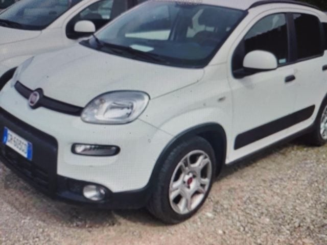 Fiat Panda 1.0 FireFly S&S Hybrid City Life, del 2023, 53.000 km, in vendita a Cesena (FC)
