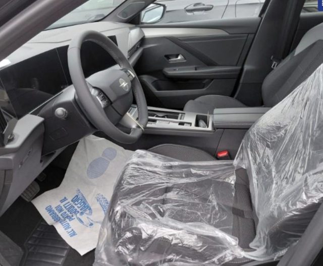 Opel Astra 1.5 Turbo Diesel 130 CV AT8 Sports Tourer GS - foto 3 di 4