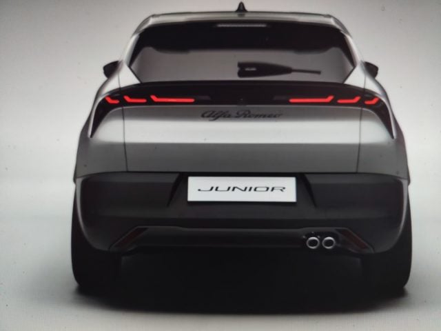 Alfa Romeo Junior 1.2 145 CV Hybrid eDCT6 Sprint KM0 - foto 4 di 4