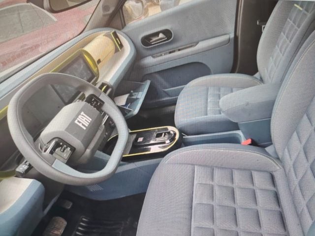Fiat Grande Panda 1.2 Hybrid 110 CV S&S La Prima - foto 3 di 4