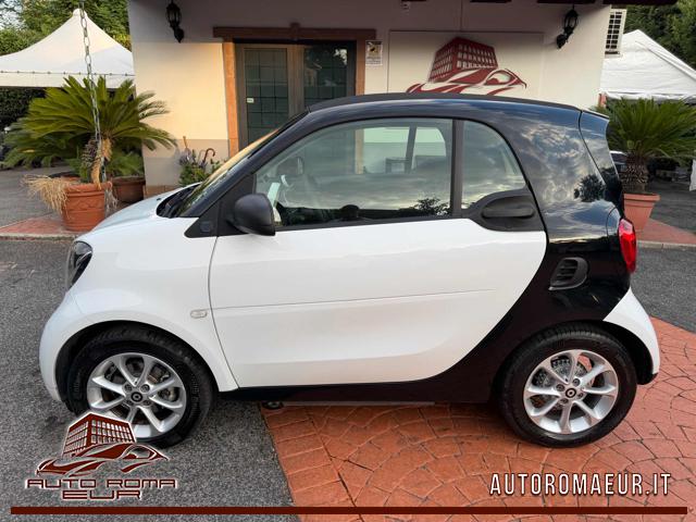 smart forTwo EQ PREZZO REALE! TAGLIANDI UFFICIALI! PERFETTA! - foto 2 di 4