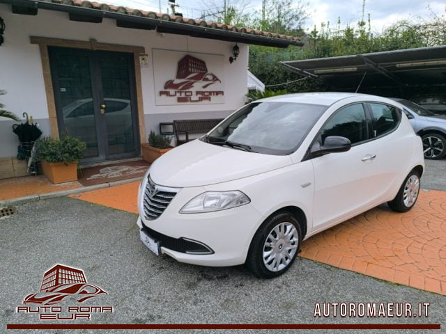 Lancia Ypsilon 1.2 69 CV 5 porte S&S TAGLIANDATA! NEOPATENTATI!, del 2014, 90.000 km, in vendita a Roma (RM)